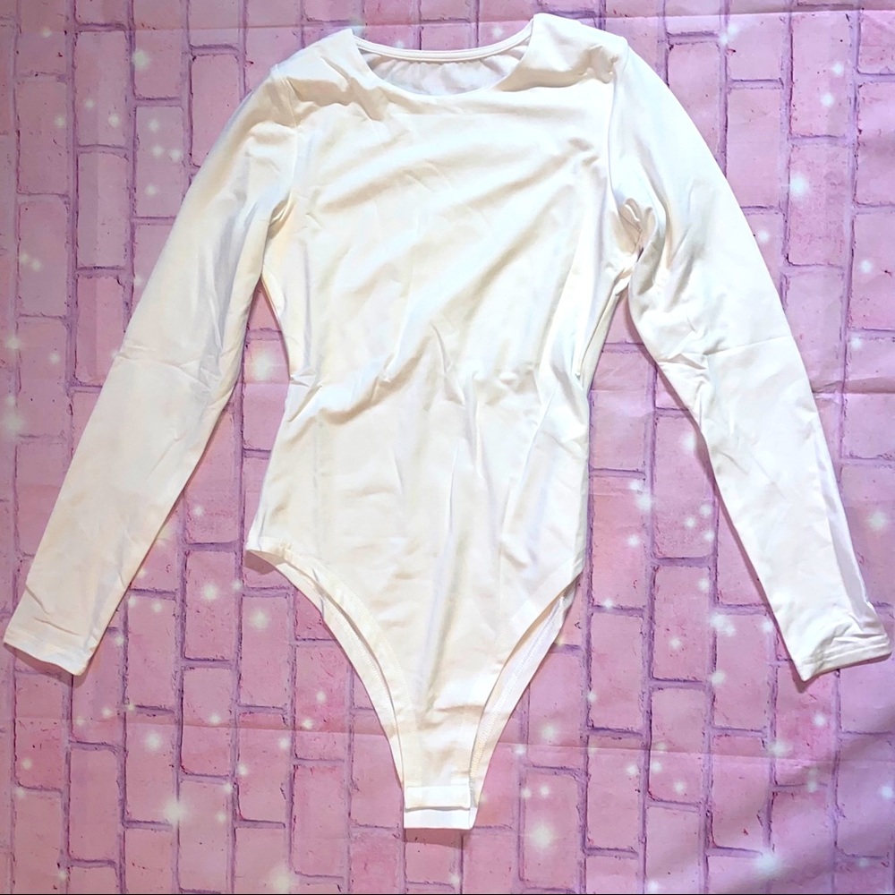 Long sleeve bodysuit O neck